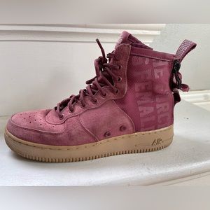 LIMITED EDITION THE FORCE IS FEMALE Nike Air Force 1s
